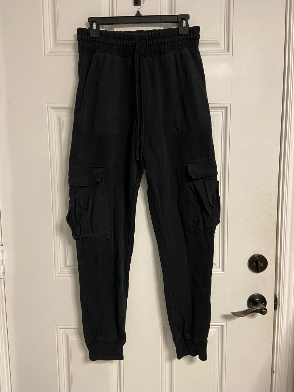 T43a- ALLSAINTS Black Cargo Pull-On Jogger Pants